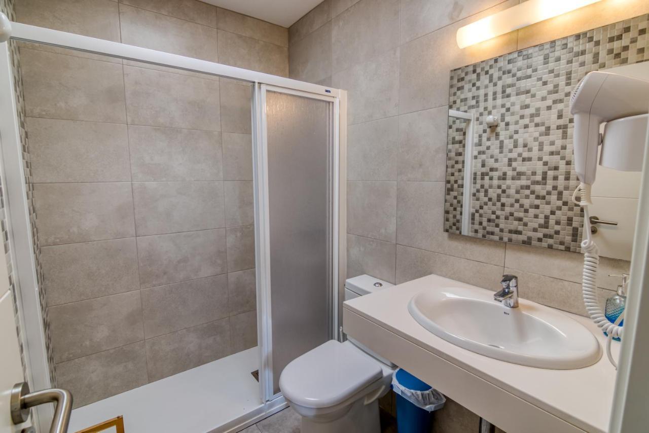 Apartamentos Las Golondrinas Cala en Bosch Ngoại thất bức ảnh